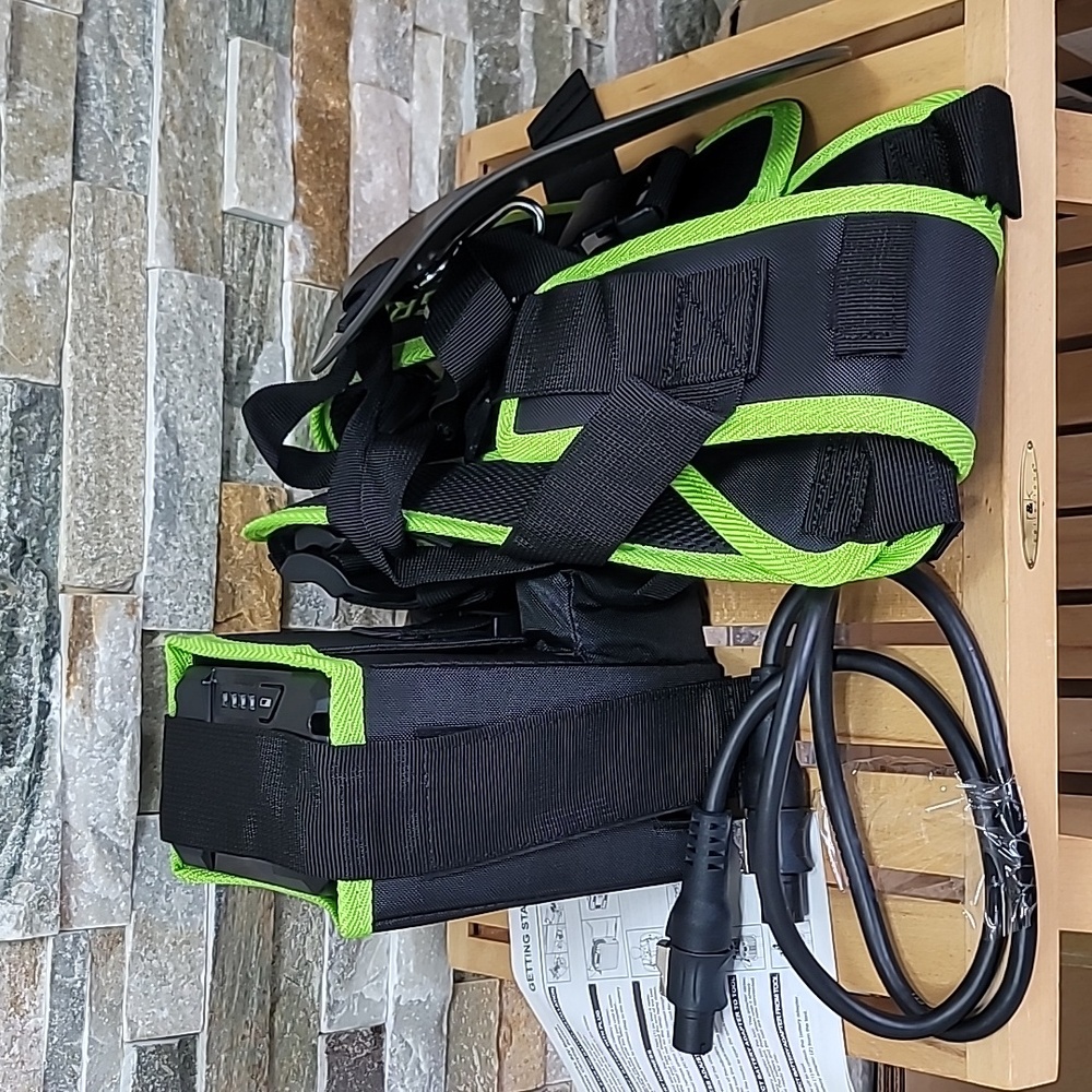 🛍️ Greenworks 82V Commercial Battery Waist Pack Harness - Picture 6 of 8